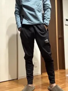 新品同様　アンブロ　umbro トレーニングパンツ ブラック　Oサイズ