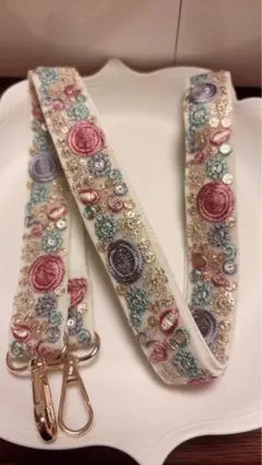 インド刺繍リボン　ショルダーストラップ　ハンドメイド　グルグル　おまけつき