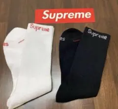 シュプリームSupreme 靴下ソックス ホワイト ブラック 2足セット