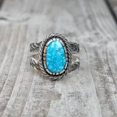 ハンドメイドのターコイズリング　インディアンジュエリー風　オールハンドメイド！