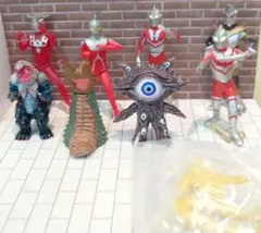 ウルトラマン　キャラエッグ　フィギュア　セット　グリッターティガ　セブン　レオ