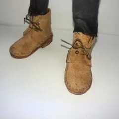レザーミニチュアデザートブーツ