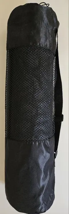 黒いヨガマット収納ケース付き