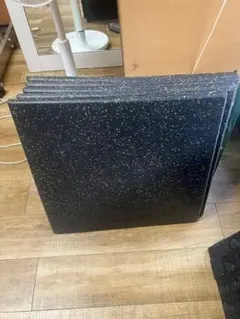 ジム用 ラバーマット 厚さ約2cm x 50cm x 50 cm / 8pcs - メルカリ