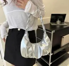 シルバー フリルデザイン ハンドバッグ