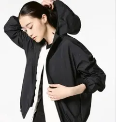 【26日お値下げ】UNIQLO ポケッタブルUVカットパーカー ブラック XLのサムネイル