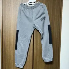 PUMA グレー 長ズボン サイドパネル