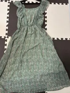 マジェスティックレゴン　フリル付き花柄ノースリーブロングワンピース