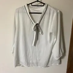 グラシア　GLACIER ハニーズ　Honeys リボンタイブラウス　白　仕事着