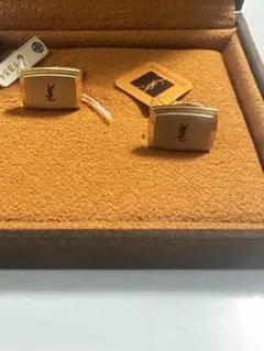Yves Saint Laurent ゴールドカフスボタン
