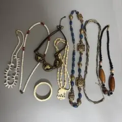 昭和レトロ ネックレスなど　 多様なデザイン