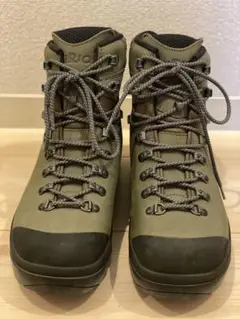 Item thumbnail for item cd44ae2d-fcf7-4c7a-8fbc-6afbecf7adcf