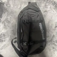 ば*ん様 patagonia ワンショルダーボディバッグ アトム・スリング 8L
