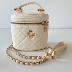 【NICE CLAUP】キルティング バニティバッグ ミニ アイボリー