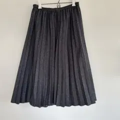 M グレー　プリーツスカート　gu