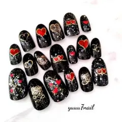 ネイルチップ　ミディアムオーバル　ブラック　ハート　18チップ　ケース付き