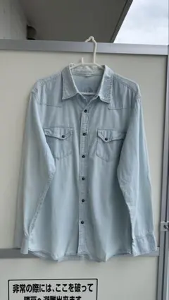 GAP デニムシャツ ライトブルー Lサイズのサムネイル