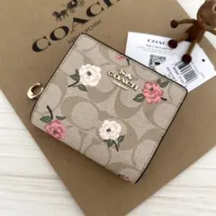 COACH コーチ 折り財布 二つ折り財布 花柄 フラワーモチーフ