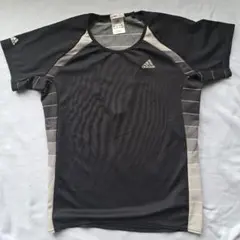 アディダスティシャツ　レディース