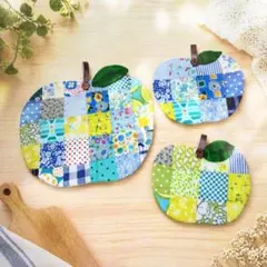 パッチワーク ハンドメイド・りんごのミニマットとコースター2枚セット 