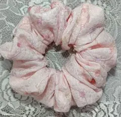 シュシュ(刺繍入り)⭐ハンドメイド