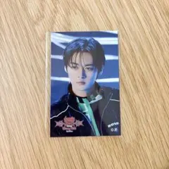 Stray Kids LeeKnow dominATE ステッカー