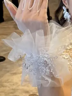 ホワイト ビーズ装飾 ウェディンググローブ