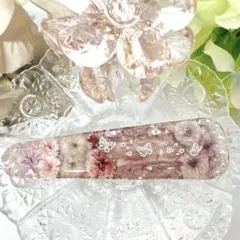 No.119【ヘアクリップ　お花＆蝶々デザイン　ヘアアクセサリー　レジン】