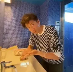 ロゴニット ニット