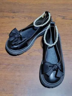 リボン付きパールチェーン厚底シューズ ワンストラップシューズ ブラック 黒