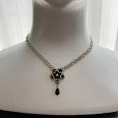 フラワーモチーフのビーズのチョーカーネックレス