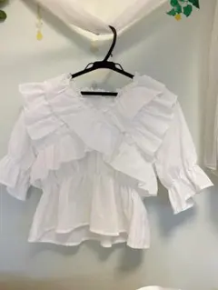 GRL（グレイル）クロスフリルペプラムブラウス