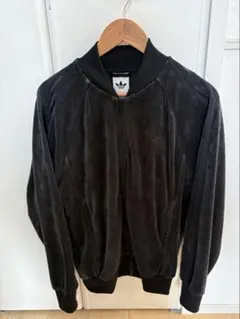 ゆ*ん様 adidas ベロア トラックジャケット XL(LL)ブラック 美品
