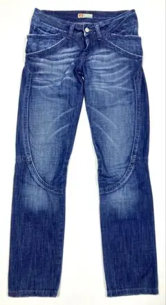 Item thumbnail for item ff82ae2d-8271-4e19-8424-8f0c3470e4a0