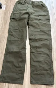 カーゴパンツ オリーブ色 ルーズフィット - メルカリ