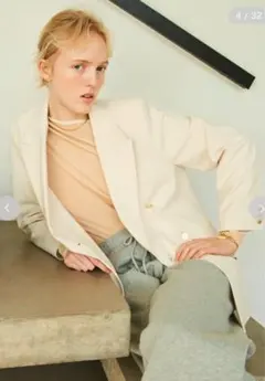 美品!ミラオーウェンMila Owen金釦ダブルブレストロングブレザーアイボリー