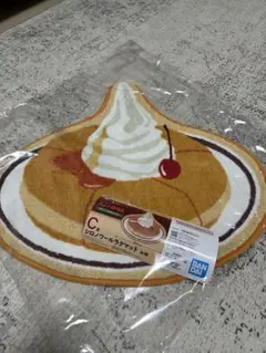 コメダコーヒー　一番くじ　ルノワールラグ 約60cm x 50cm