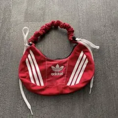 希少一点物　adidas ショルダーバッグ レッド　バンドバッグ　2wayのサムネイル