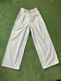 GU ライトブルーワイドレッグデニム（M）