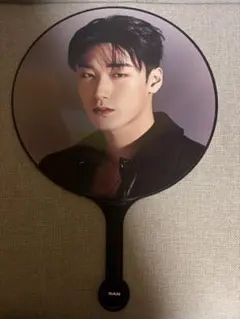 ATEEZ サン トレカ アクスタ うちわ ATEEZ サン トレカ アクスタ うちわ