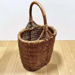 ラタン　ハンドル付きバスケット　かご　収納　インテリア　ヴィンテージ