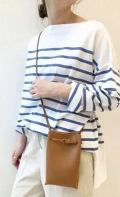 SLOBE IENA スローブイエナ　ミニポシェット　スマホケース　キャメルのサムネイル