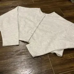 グレー　クロップドカーディガン