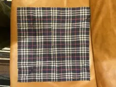 Burberry チェック柄ハンカチ ネイビー