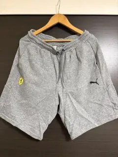PUMA Ferrari ショートパンツ グレー Sのサムネイル