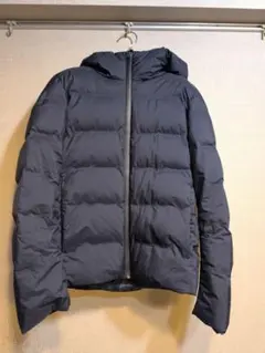 【UNIQLO】シームレスダウンパーカ ネイビー