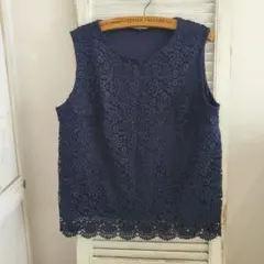 UNIQLO　上品レースのトップスのサムネイル