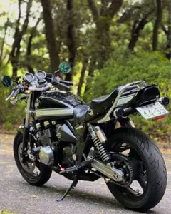 Kawasaki Zephyr χ 外装　タンク以外のサムネイル