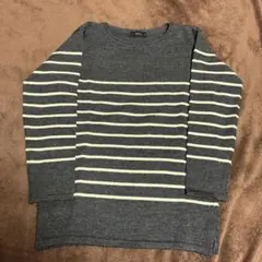 グレーとホワイトストライプの長袖ニット