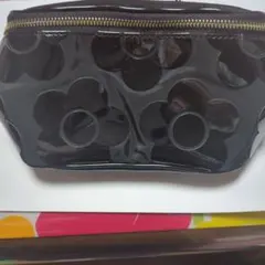 マリークワント化粧ポーチ